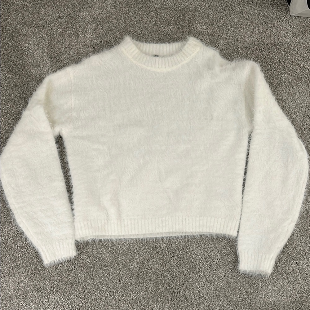 H&M White Crew Neck Sweater Soft and Relaxed